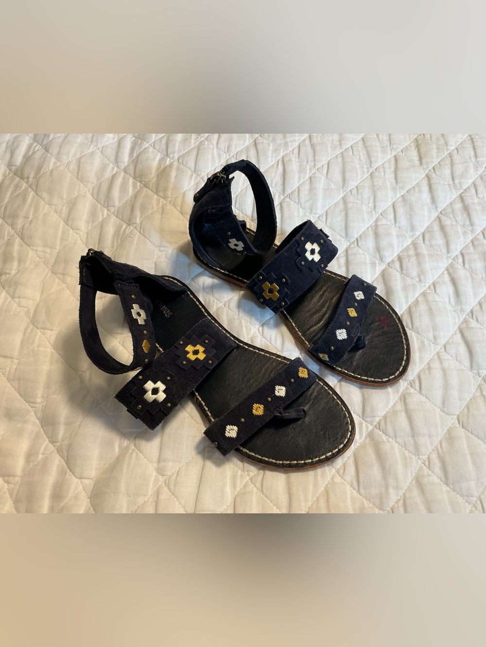 Soludos Embroidered  Banded Flat Sandal, navy suede size 8.5